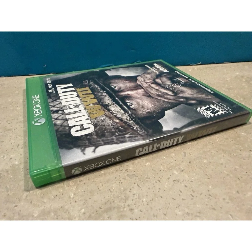 Call of Duty WWII Xbox One Activision Sledgehammer Games 4K HDR Video Game Disc